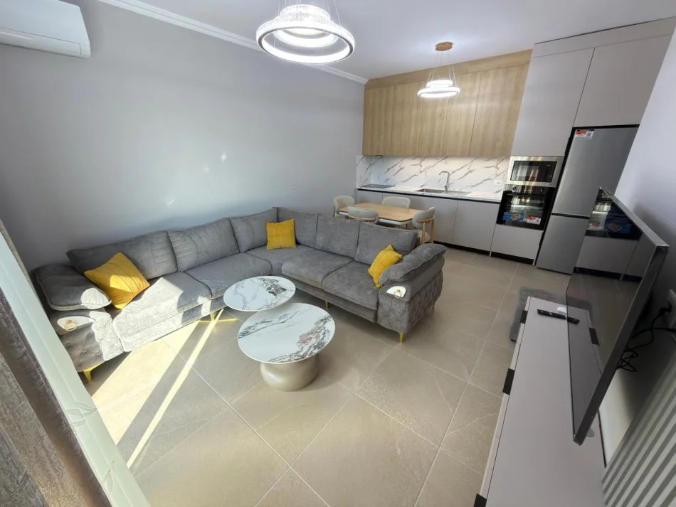 Tirane, jepet me qera apartament 2+1 Kati 4, 1.100 € 