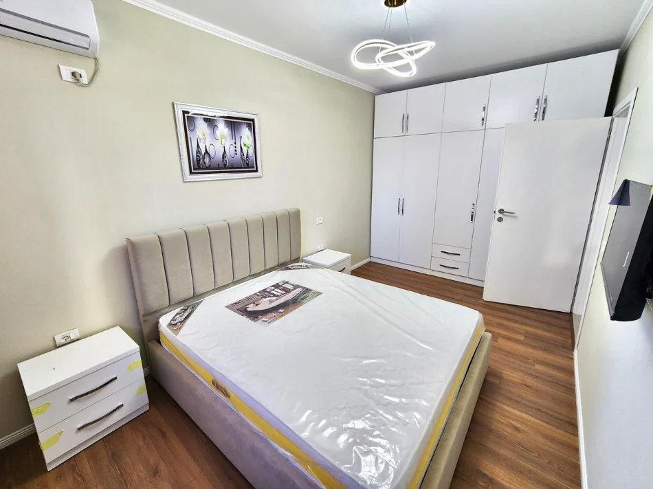 📌Jepet me Qira : Shtëpi Private 70m2 + Tokë 150m2 - 📍 Mullet -TEG 400€ me  2 vende parkimi, E re ,hera parë me Qira ( 3 min nga tegu) 🔥