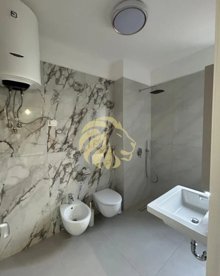 Tirane, jepet me qera apartament 2+1 Kati 2, 93 m² 650 € (9 katshet)