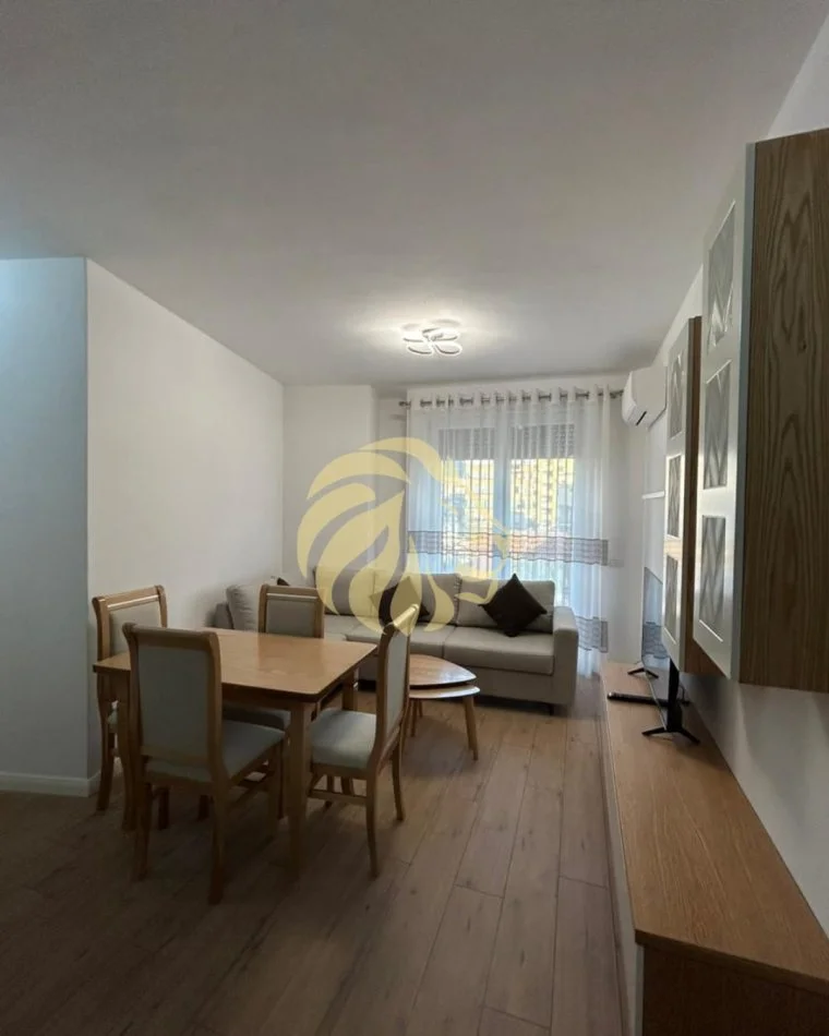 Tirane, jepet me qera apartament 2+1 Kati 2, 93 m² 650 € (9 katshet)