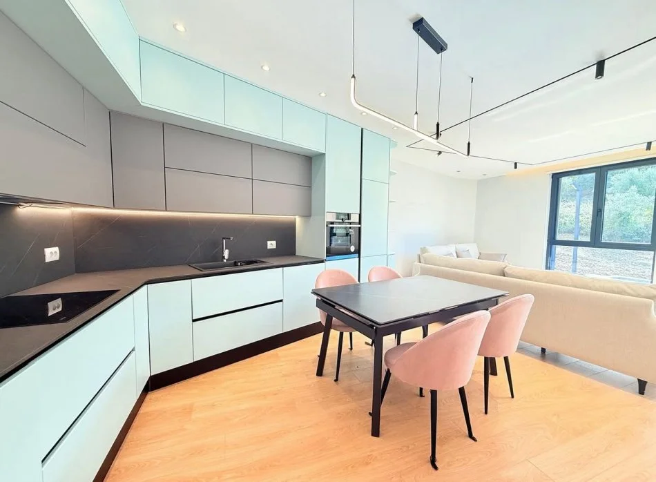 Tirane, jepet me qera apartament 2+1 Kati 2, 1.500 € 