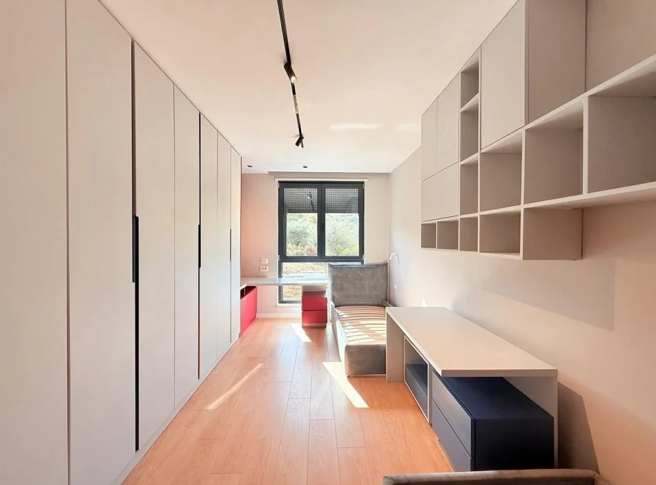 Tirane, jepet me qera apartament 2+1 Kati 2, 1.500 € 