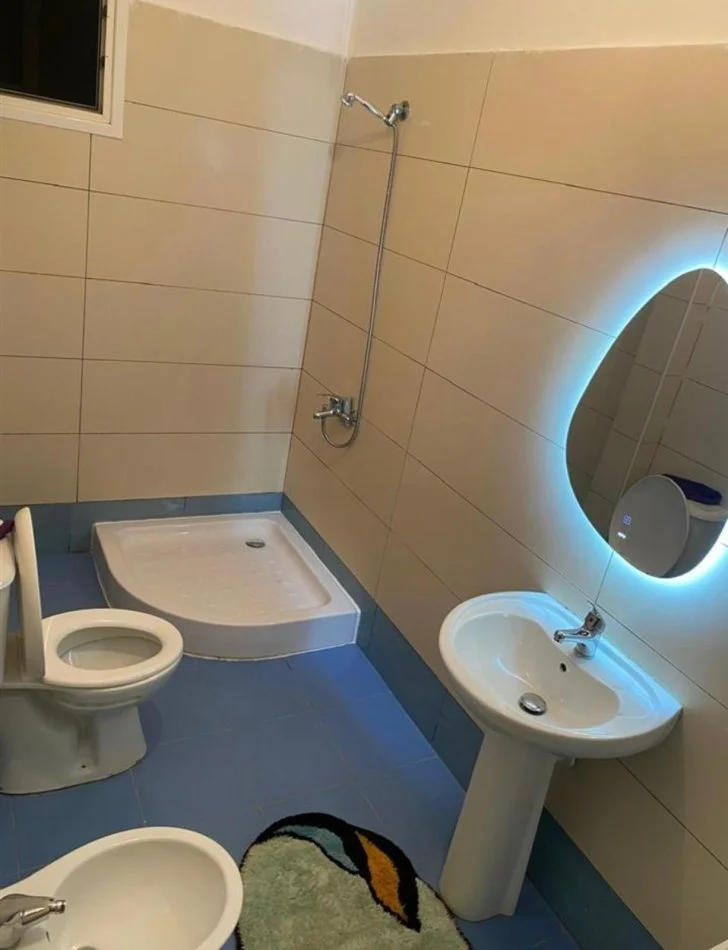 Vlore, jepet me qera apartament 1+1 Kati 4, 60 m² 260 € (TRANSBALLKANIKE)