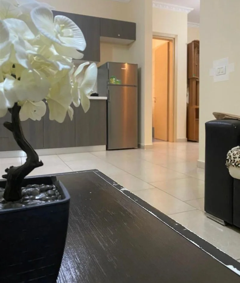 Vlore, jepet me qera apartament 1+1 Kati 4, 60 m² 260 € (TRANSBALLKANIKE)