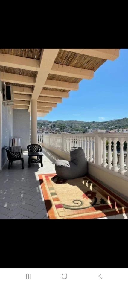 Vlore, jepet me qera apartament 1+1+Ballkon Kati 4, 120 m² 330 € (MURADIE)