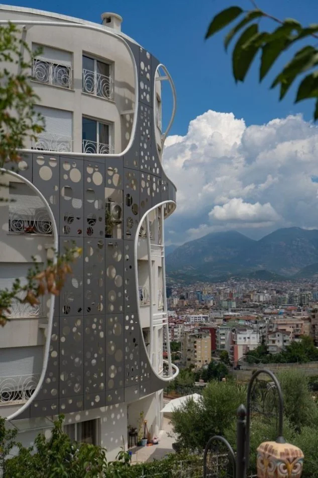 Tirane, jepet me qera apartament 2+1 Kati 6, 125 m² 850 € (KODRA DIELIT 2)