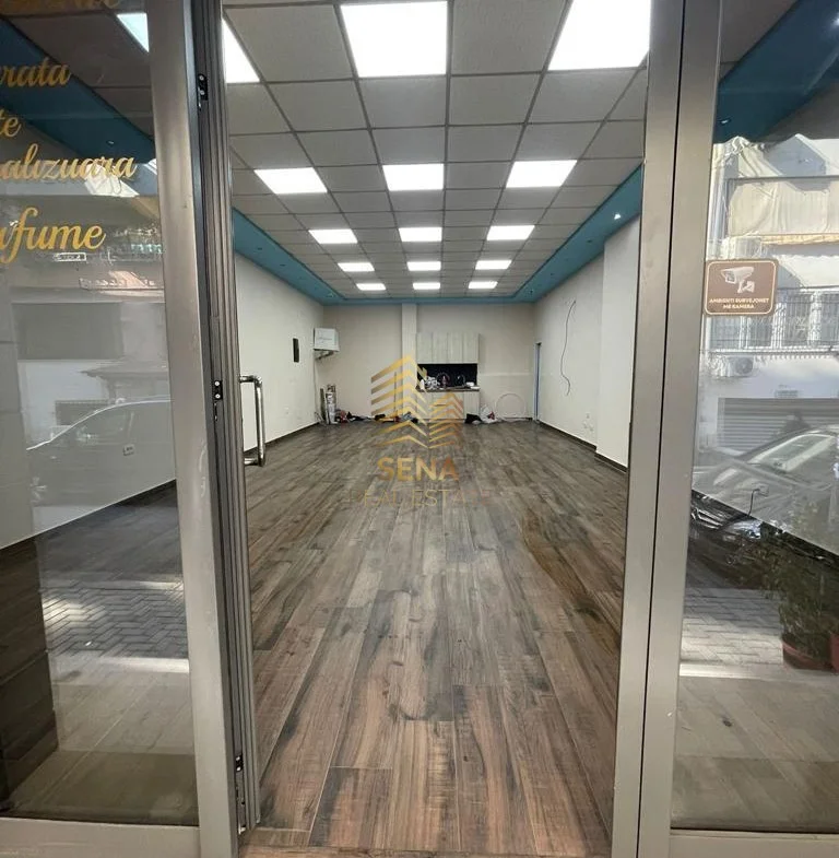 Tirane, shitet ambjent biznesi Kati 0, 80 m² 450.000 € (Bllok)