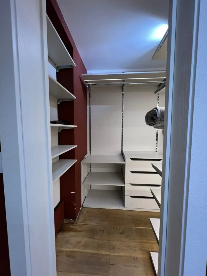 Tirane, jepet me qera apartament duplex 2+1+Ballkon , 210 m² 1.750 € (Kodra e Diellit)