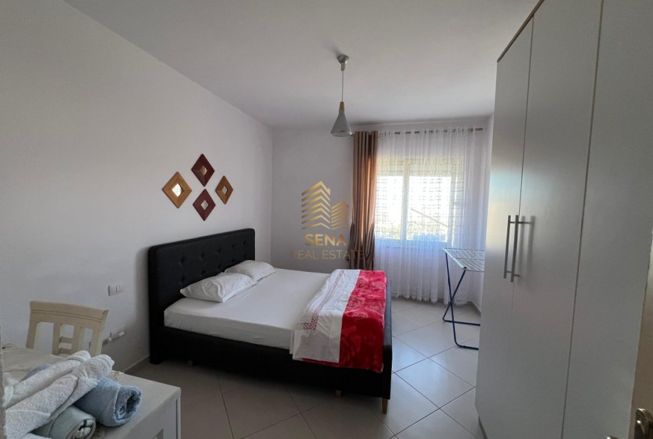 Tirane, jepet me qera apartament 1+1+Ballkon Kati 8, 60 m² 500 € (Bulevardi Migjeni)