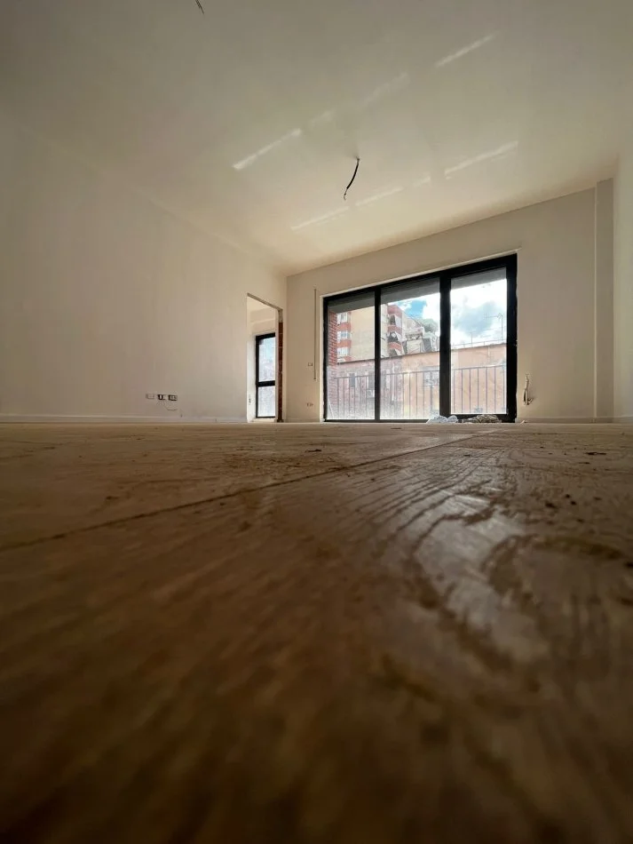 Tirane, jepet me qera ambjent biznesi Kati 2, 76 m² 750 € (RRUGA MYSLYM SHYRI)