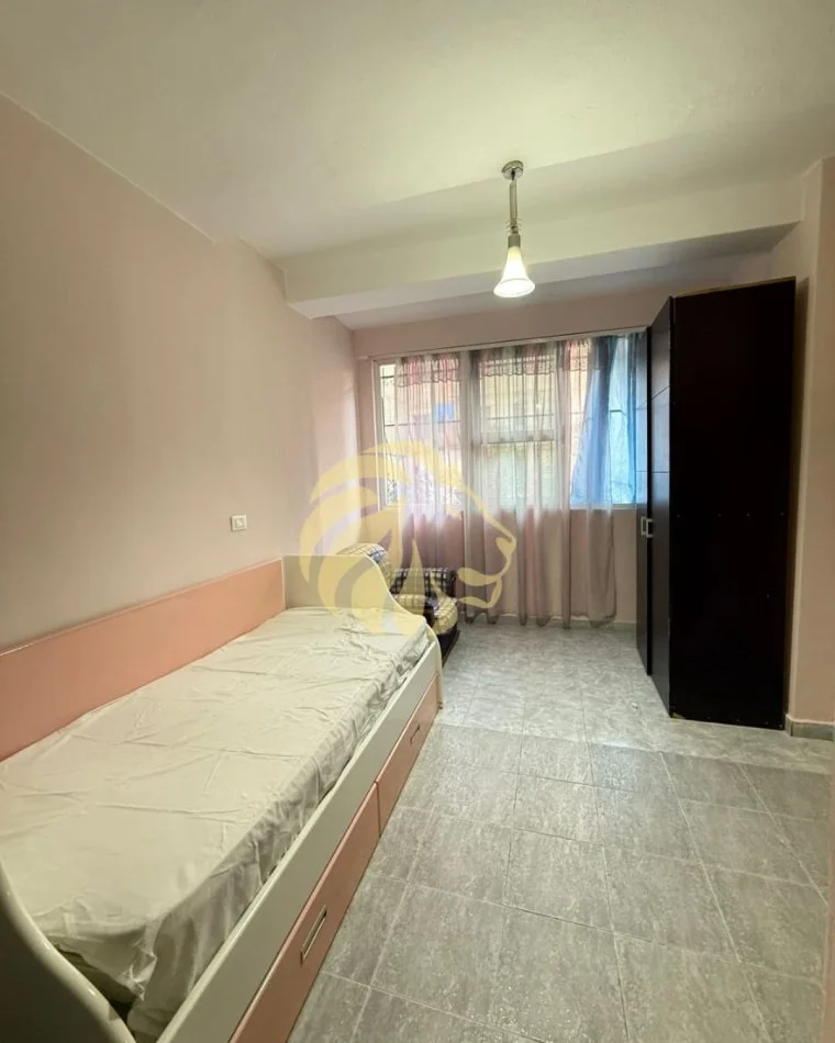 Tirane, jepet me qera apartament 2+1 Kati 1, 96 m² 500 € 