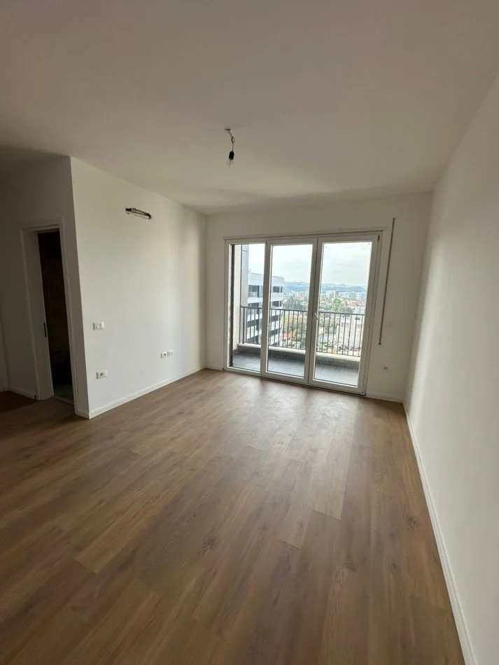 Tirane, jepet me qera apartament 1+1 Kati 8, 75 m² 500 € (DON BOSKO [TIRO TOWER])