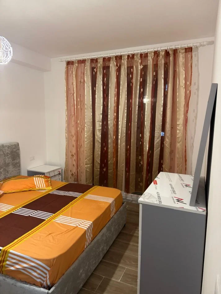 Jepet me Qera Super Apartament 2+1 ne 5 Maji,  400 €URO