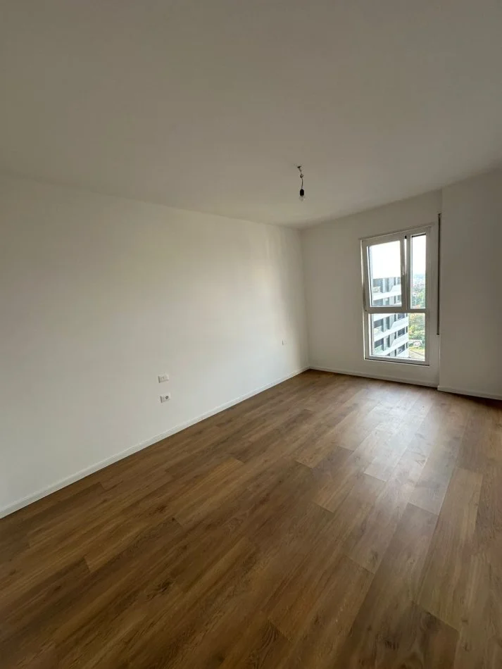 Tirane, jepet me qera zyre Kati 8, 75 m² 500 € 