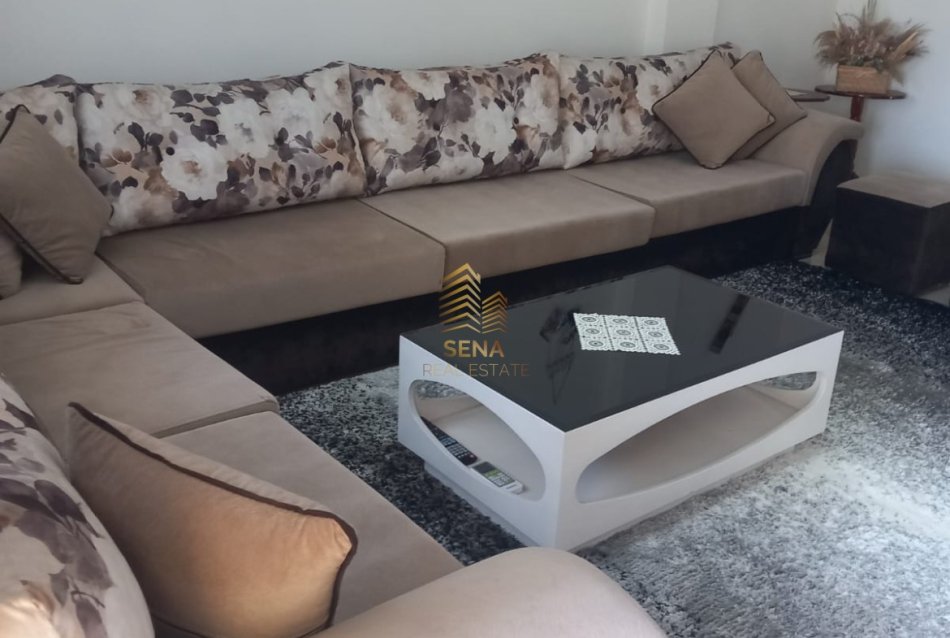 Tirane, jepet me qera garsionere+Ballkon Kati 2, 70 m² 300 € (Rruga Nuri Kello)