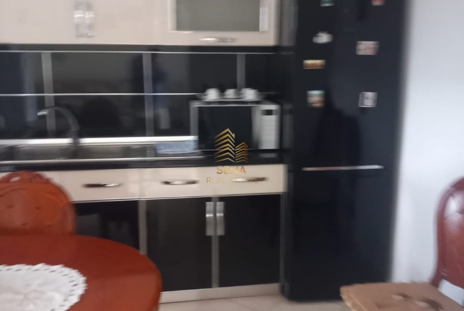 Tirane, jepet me qera garsionere+Ballkon Kati 2, 70 m² 300 € (Rruga Nuri Kello)