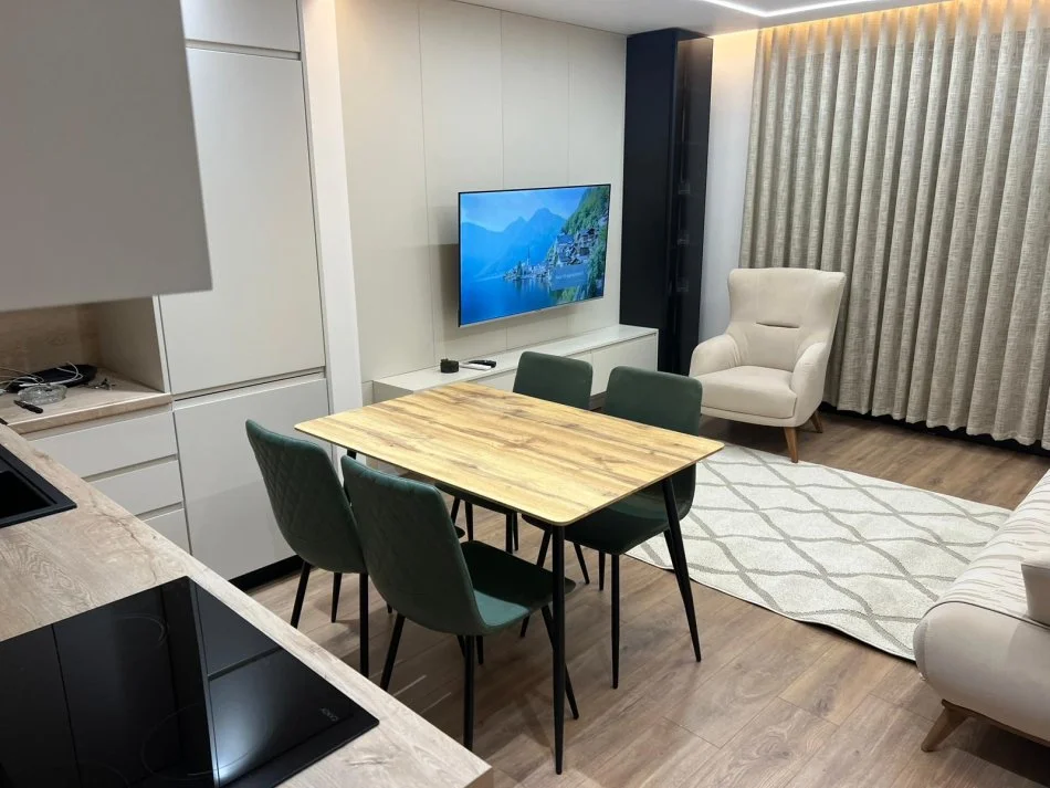 Tirane, jepet me qera apartament 2+1 Kati 4, 97 m² 800 € (BULEVARDI ZOGU I PARE)