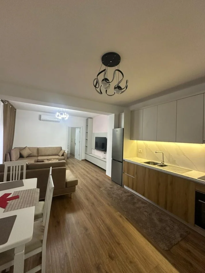 Tirane, jepet me qera apartament 2+1+Ballkon Kati 3, 110 m² 800 € (Residenca Kodra e Diellit 2)