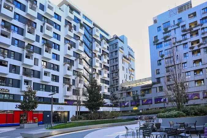 SHITET : ULTRA 🏘 2+1+2wc  (📍Kompleksi Square21 ) - 21 Dhjetori, 113 m² (Çmimi 297,000€)🧭 - 🔥CMIMI ME OKAZION NE KOMPLEKS I PER MOMENTIN, 2650€/m🔥