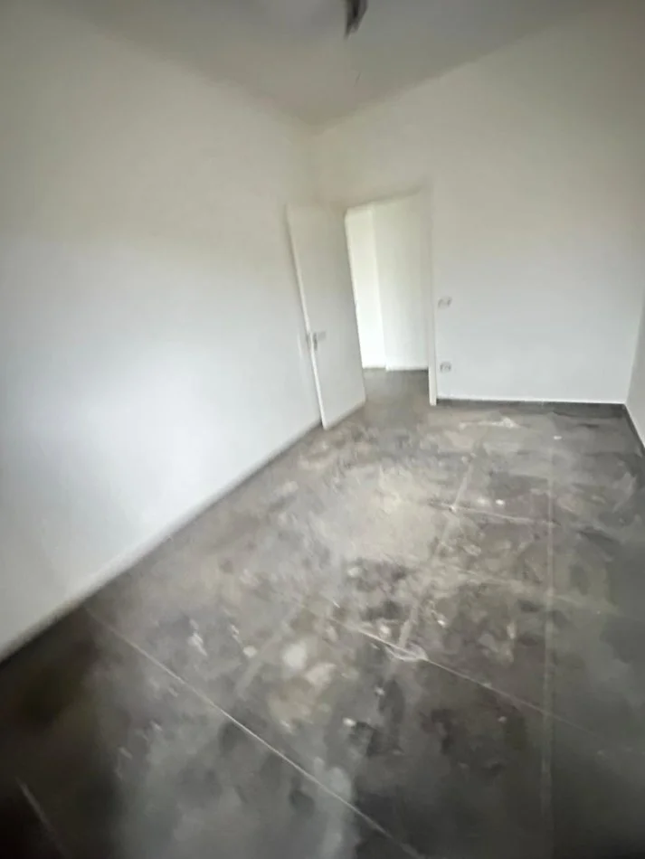 Tirane, shitet apartament 2+1 Kati 3, 93 m² 238.000 € (Liqeni i Thate, prane Radisson Hotel)