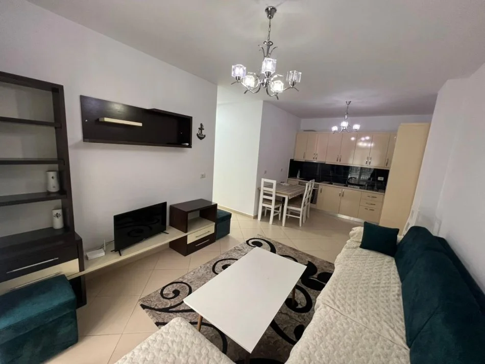 Tirane, jepet me qera apartament 1+1 Kati 6, 450 € 