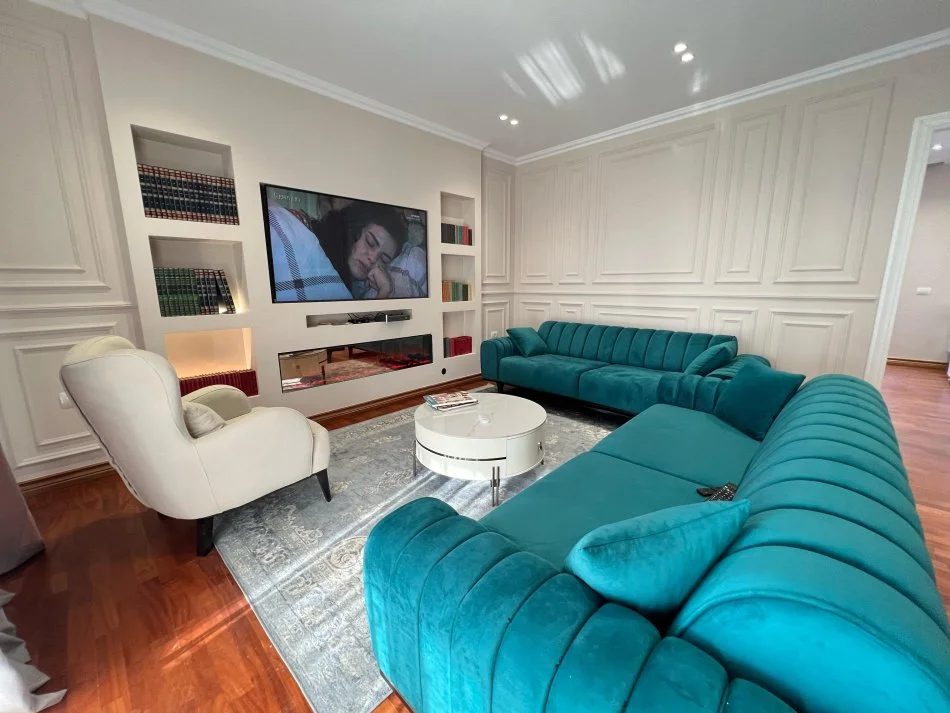 Tirane, jepet me qera apartament 2+1 Kati 9, 110 m² 1.600 € 