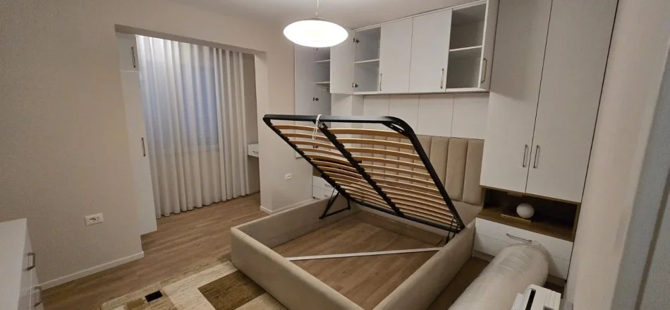 Tirane, jepet me qera apartament 2+1+Ballkon Kati 3, 75 m² 820 € (Myslym Shyri)