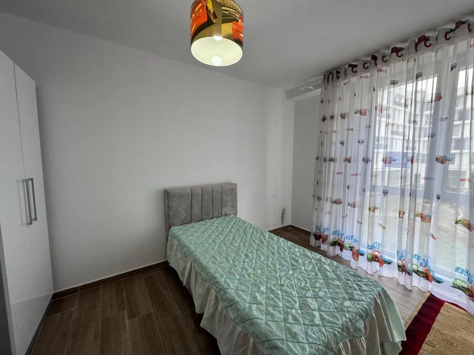 Tirane, jepet me qera apartament 1+1 Kati 2, 400 € 