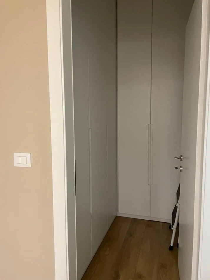 Tirane, jepet me qera apartament 1+1+Ballkon Kati 2, 67 m² 600 € (Rruga e Kavajes)