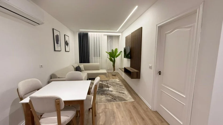 Tirane, shitet 1+1+Aneks+Ballkon Kati 5, 70 m² 175.000 € (Rruga Fortuzi)