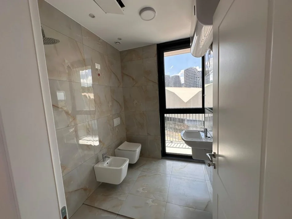 Tirane, jepet me qera apartament 2+1 Kati 2, 1.400 € 