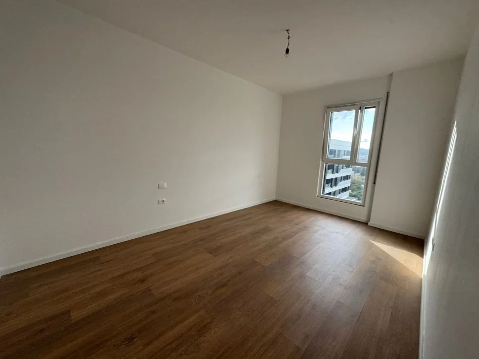 Tirane, jepet me qera apartament 1+1 Kati 8, 550 € 