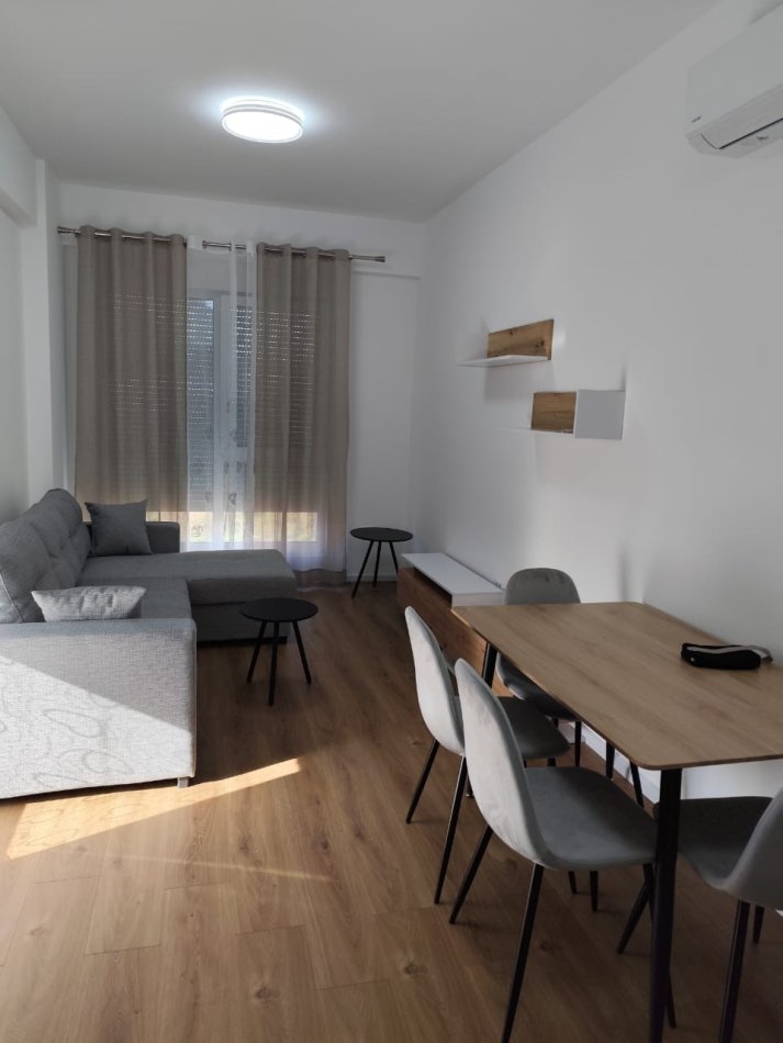 Tirane, jap me qera apartament 1+1+Ballkon Kati 2, 60 m² 430 € (Dalip Topi)