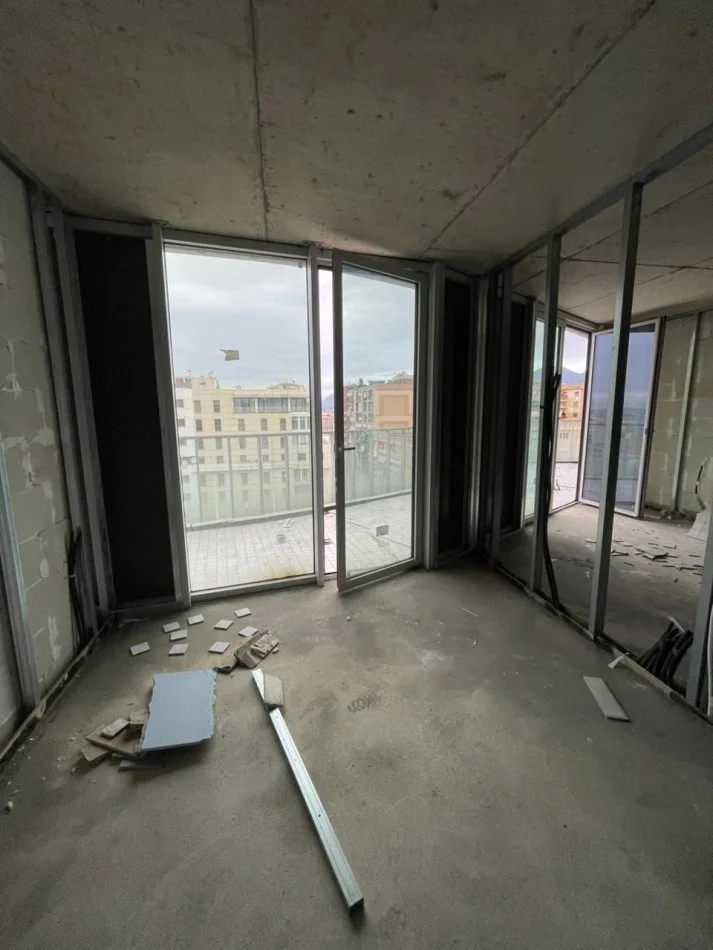 Tirane, shitet apartament 1+1+Aneks+Ballkon Kati 11, 80 m² 378.000 € 