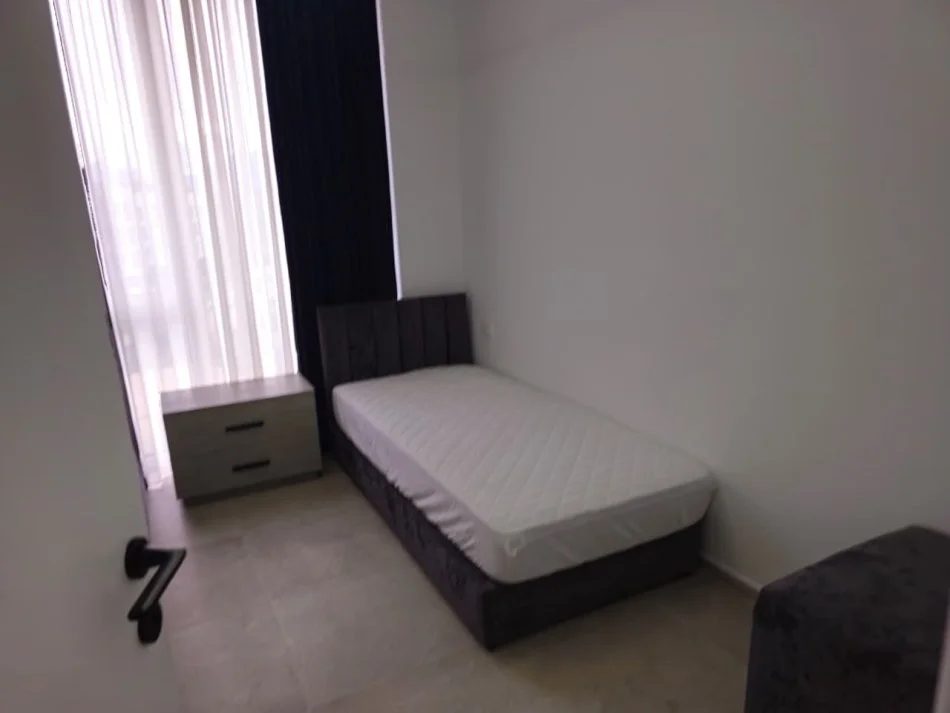 Tirane, jepet me qera apartament 2+1 Kati 2, 123 m² 1.350 € (LIQENI I THATE KOMPLEKSI FZ)