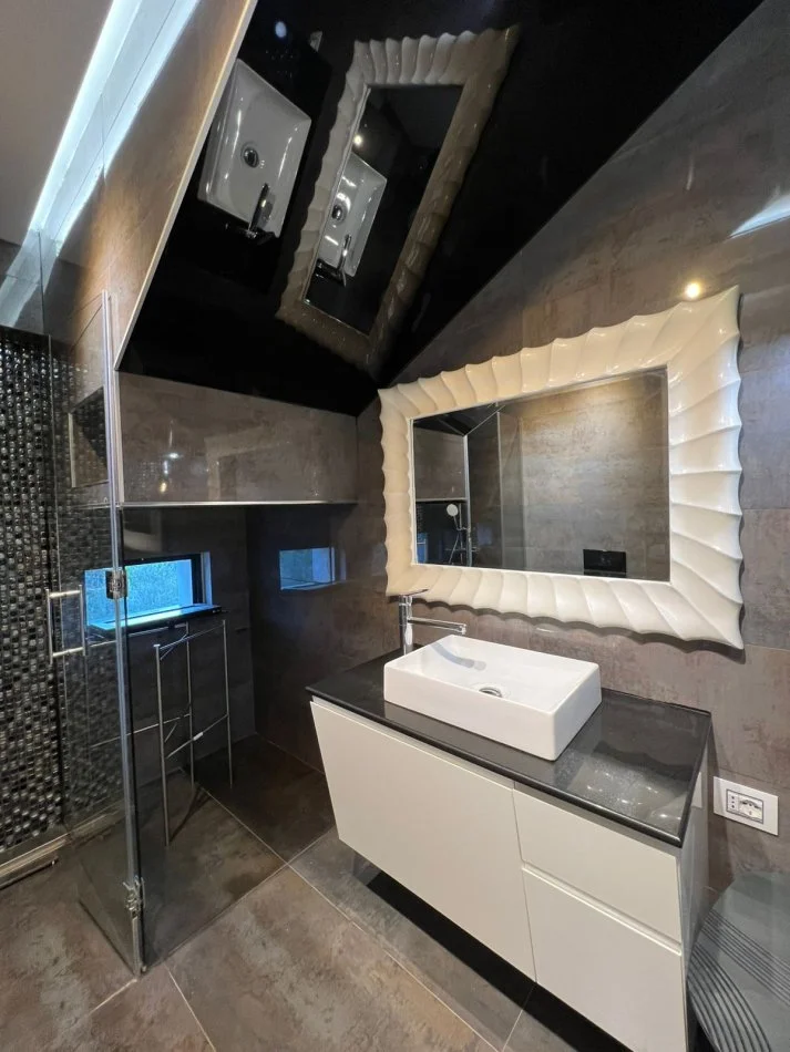 Tirane, jepet me qera apartament duplex 2 Katshe , 215 m² 2.000 € (KODRA DIELLIT 1)