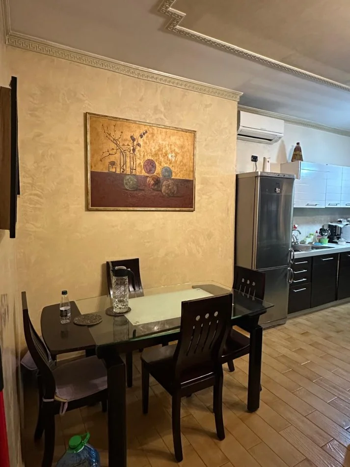 Tirane, jepet me qera apartament 2+1+Ballkon Kati 11, 108 m² 600 € (Kompleksi Panorama)
