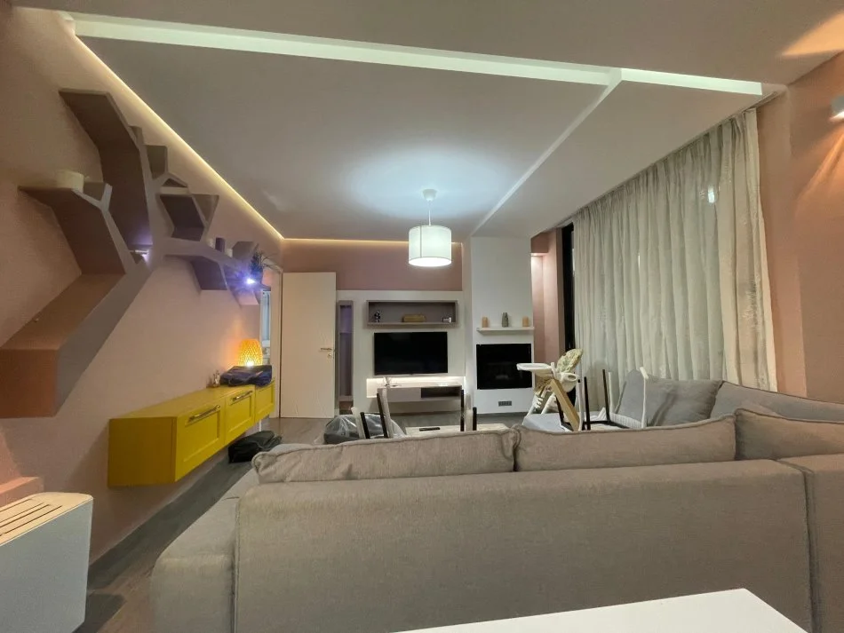 Tirane, jepet me qera apartament 2+1+Aneks+Ballkon Kati 9, 115 m² 1.200 € 