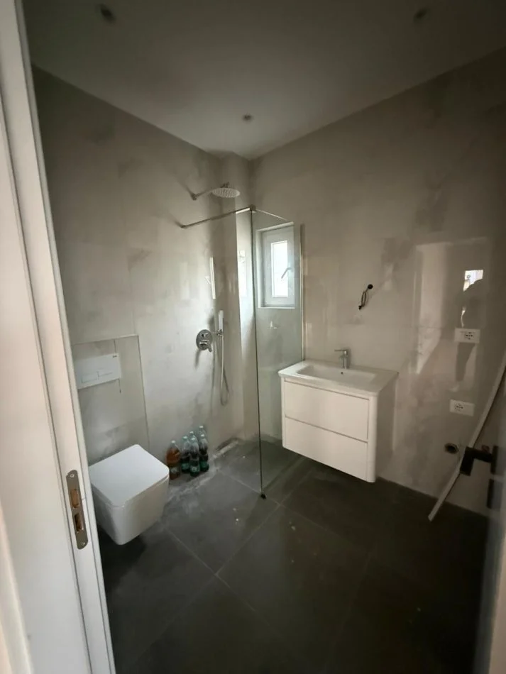 Tirane, shitet apartament 2+1+Aneks+Ballkon Kati 5, 150 m² 446.300 €