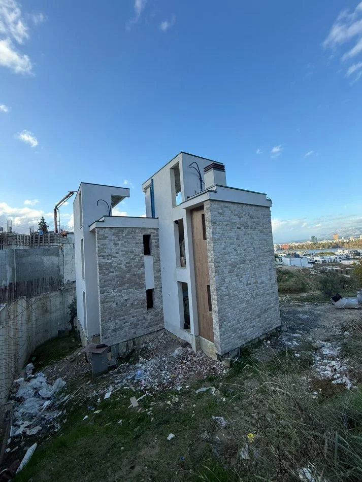 Tirane, jepet me qera Vile 3 Katshe , 500 m² 2.000 € 