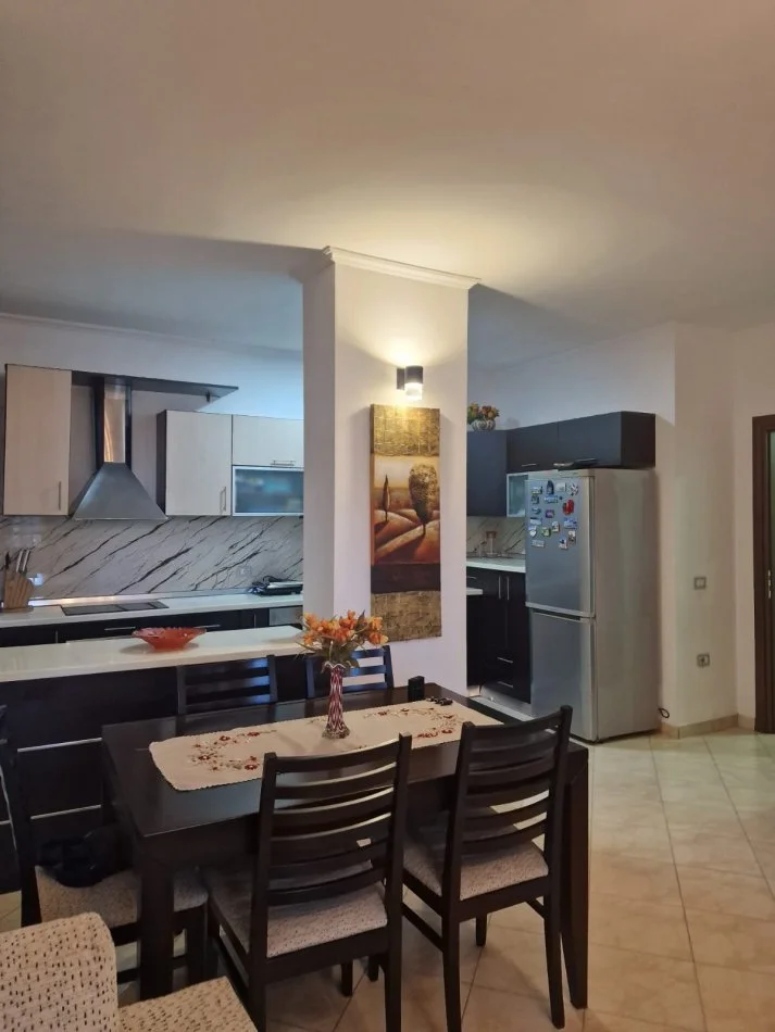 Tirane, shitet apartament 3+1 , 130 m² 260.000 € (RRUGA E KAVAJES PRANE [SUPERMARKET JOENA])