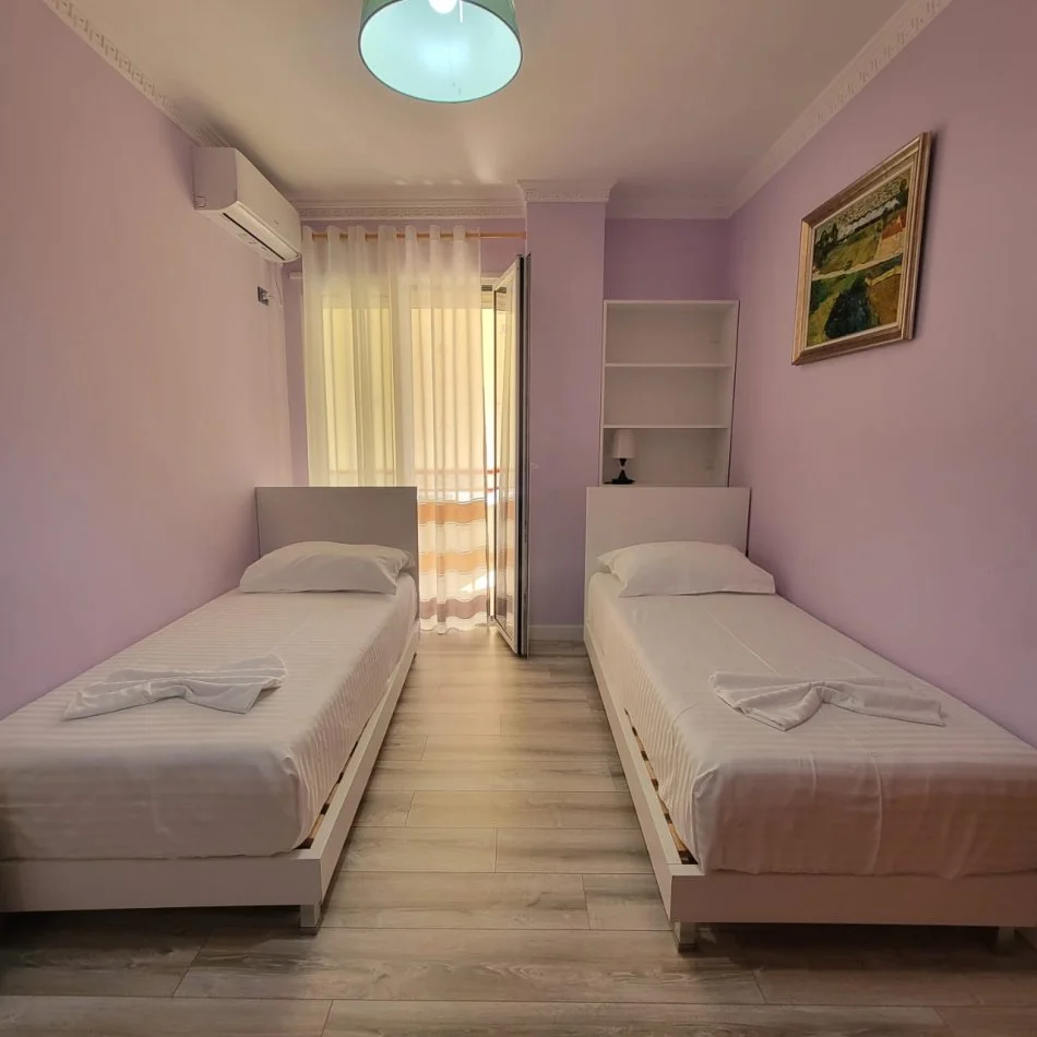 Tirane, jepet me qera apartament 2+1+Ballkon Kati 6, 125 m² 900 € (Parku Olimpike)