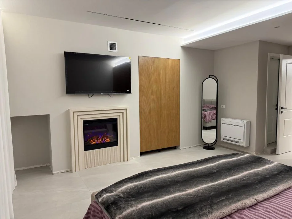 Tirane, jepet me qera Vile , 140 m² 4.000 € (Sauk)