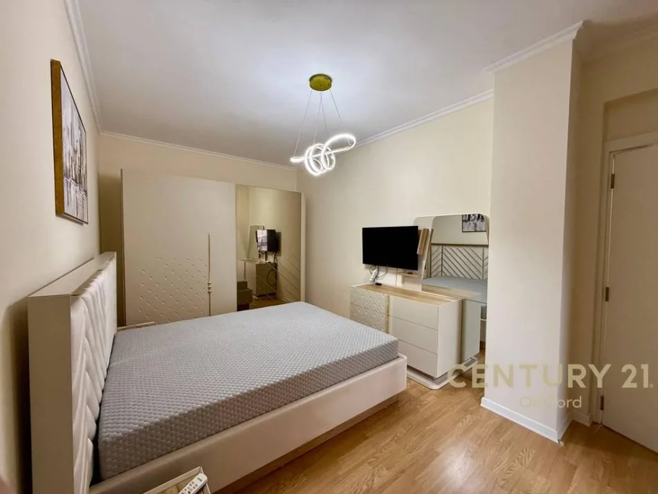 Tirane, jepet me qera apartament 2+1 , 80 m² 1.100 € (RRUGA E KOSOVARËVE!)