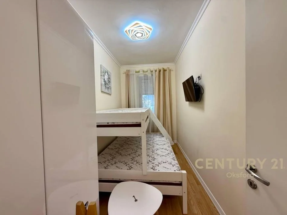 Tirane, jepet me qera apartament 2+1 , 80 m² 1.100 € (RRUGA E KOSOVARËVE!)