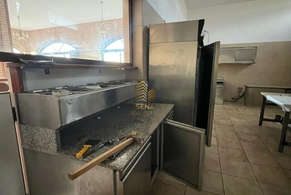 Durres, jepet me qera ambjent biznesi Kati 2, 444 m² 3.500 € (Durres ︱Rruga Kombetare Kombinat – Plepa)