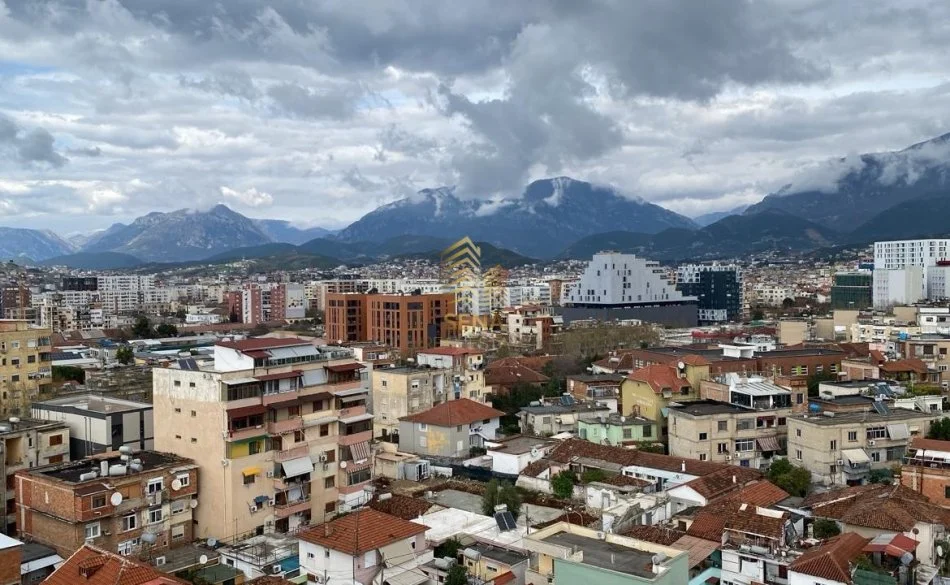 Tirane, shitet apartament 3+1+Ballkon Kati 8, 116 m² 261.000 € (Rruga Dibres)