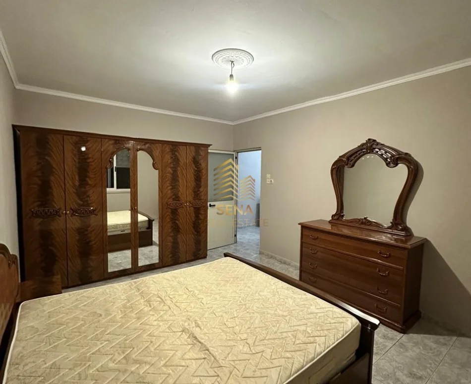 Tirane, jepet me qera apartament 1+1 Kati 4, 65 m² 450 € (Laprake)