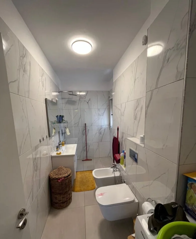 Tirane, shitet apartament 2+1 , 90 m² 205.009 € (Rruga e Dibrës)