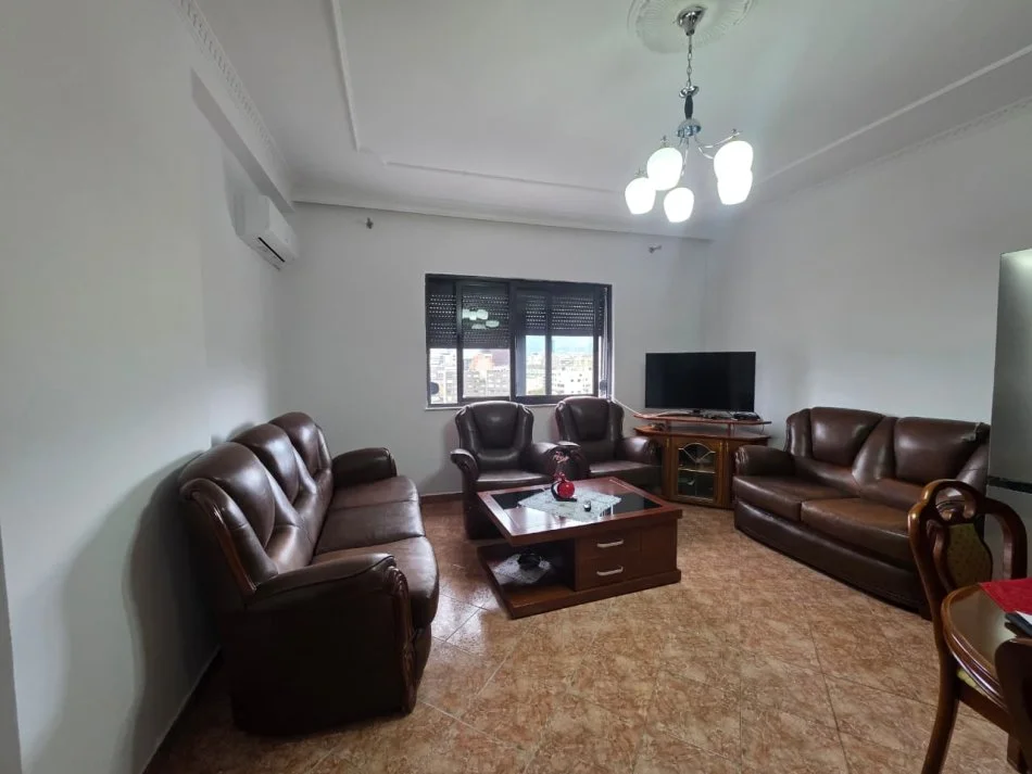 JEPET ME QERA APARTAMENT 1+1  TEK ISH PARKU